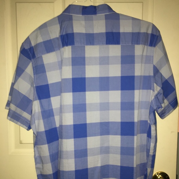 Men’s Calvin Klein short sleeve button up shirt - Picture 3 of 5